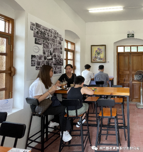 九澳村內建築空間活化作咖啡廳，一場新與舊的碰撞